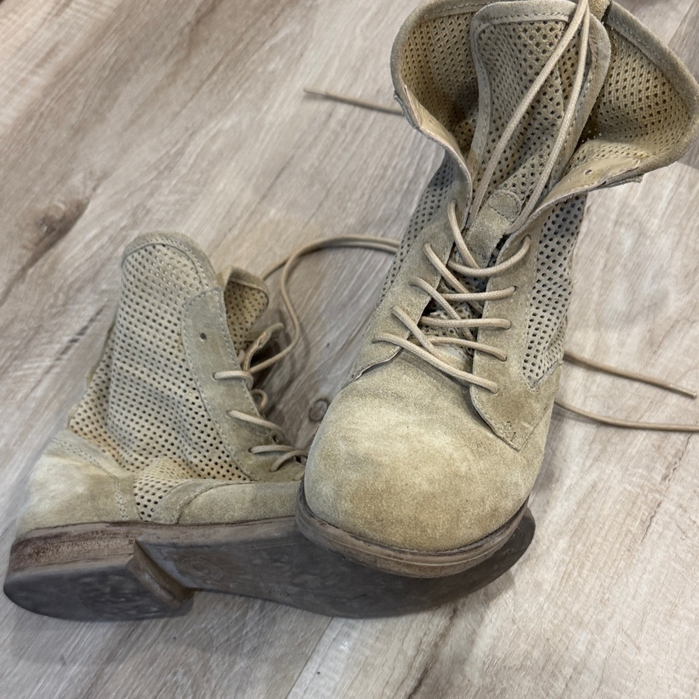 Women's Suede Lace-Up Boots